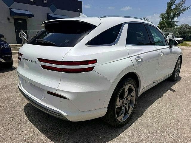 2025 GENESIS G70 3