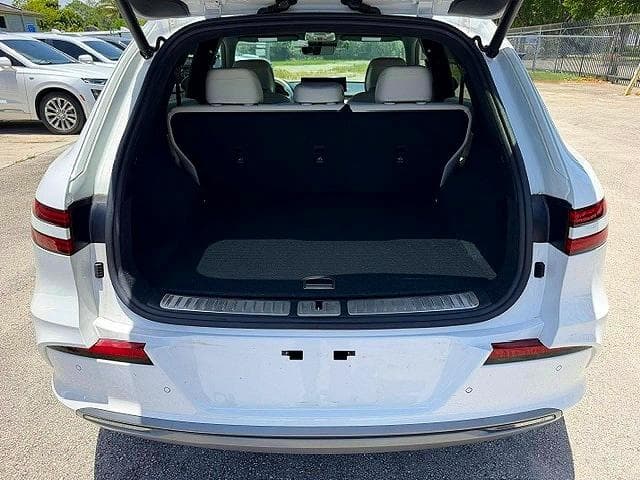 2025 GENESIS G70 6