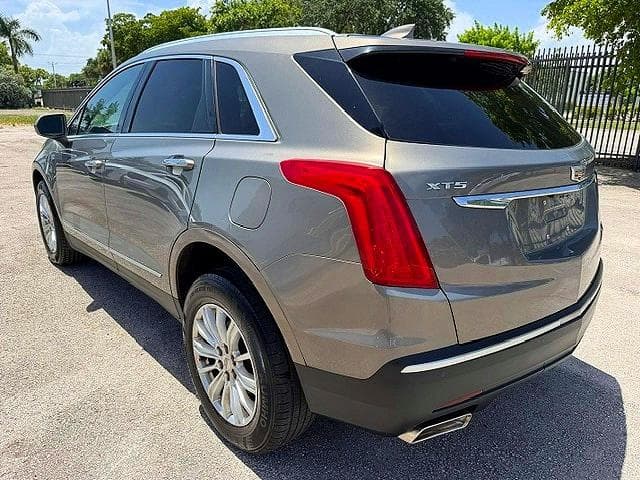2017 CADILLAC XT5 2
