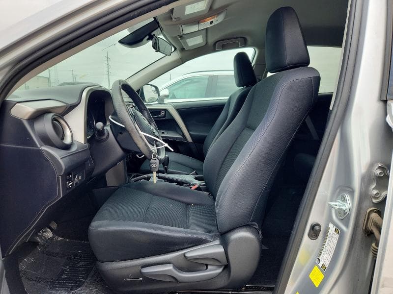 2017 TOYOTA RAV4 LE 7