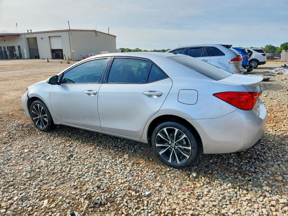 2018 TOYOTA COROLLA SE 2