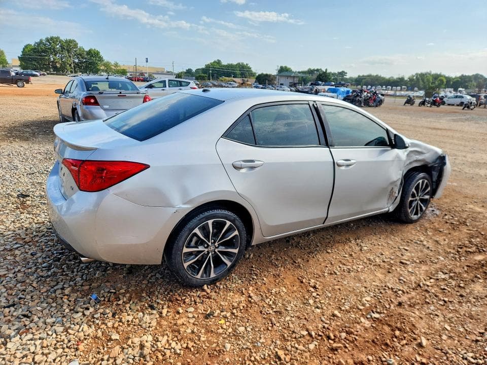 2018 TOYOTA COROLLA SE 3