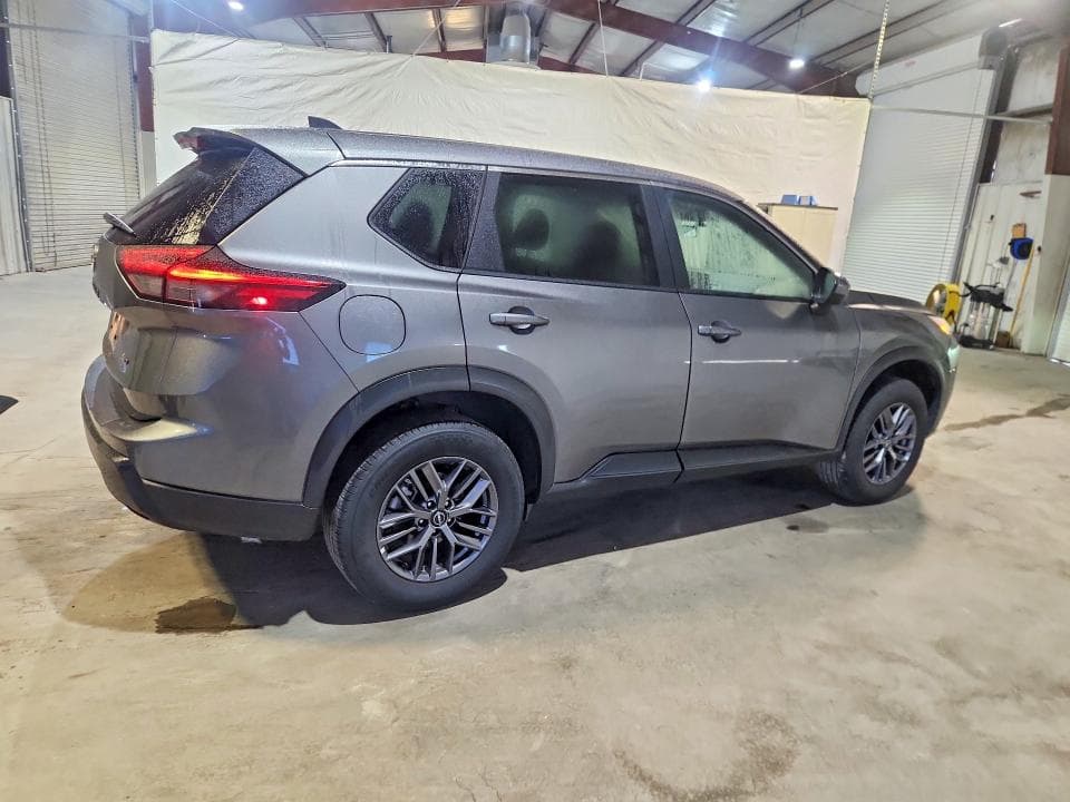 2026 NISSAN ROGUE SV 3