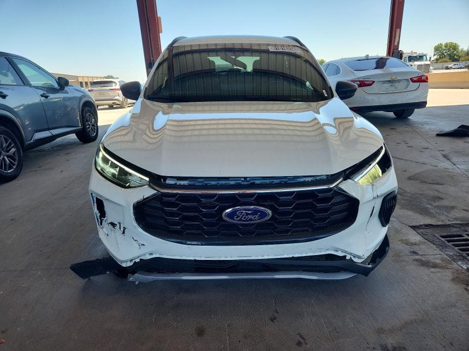 2025 FORD ESCAPE ST LINE 5