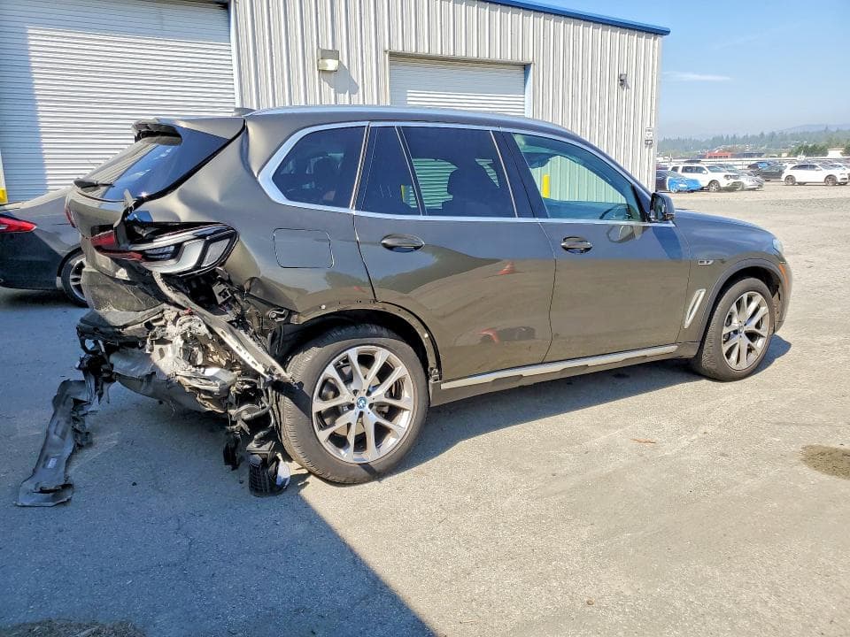 2022 BMW X5 XDRIVE45E 3