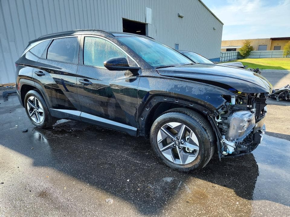 2026 HYUNDAI TUCSON SEL 4