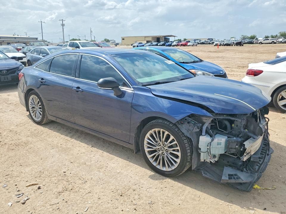 2019 TOYOTA AVALON LIMITED 4