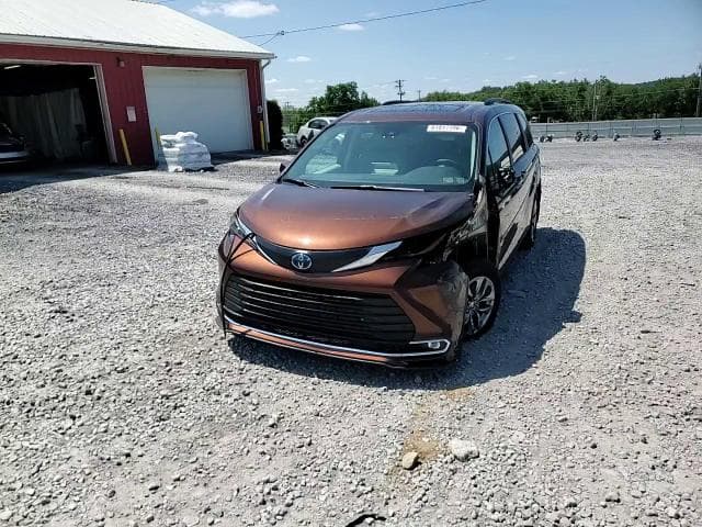 2024 TOYOTA SIENNA XLE 7-PASSENGER 15
