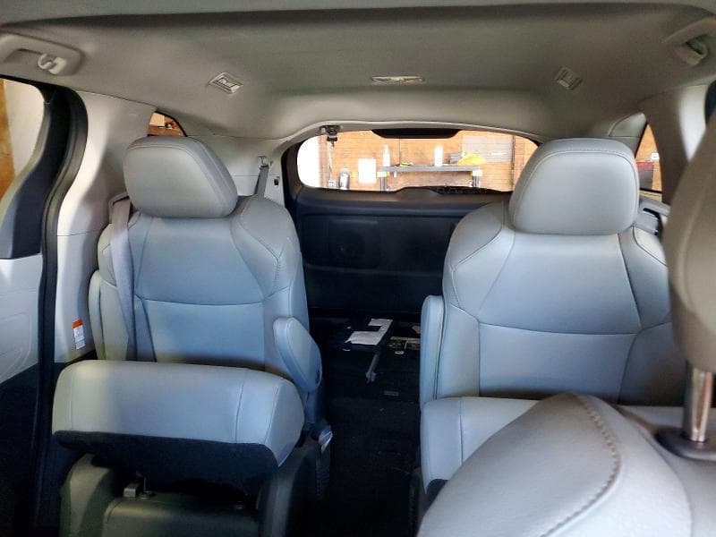 2024 TOYOTA SIENNA XLE 7-PASSENGER 10