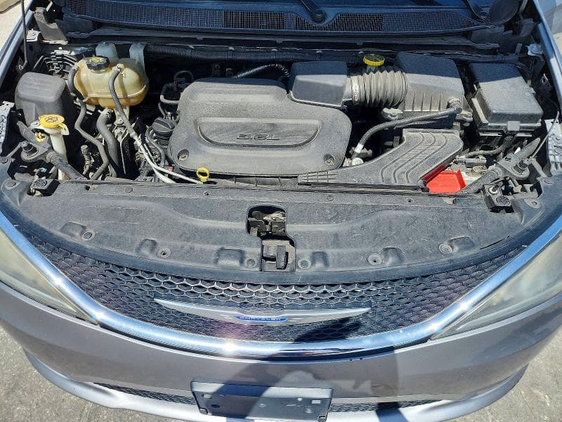 2020 CHRYSLER PACIFICA TOURING L 12