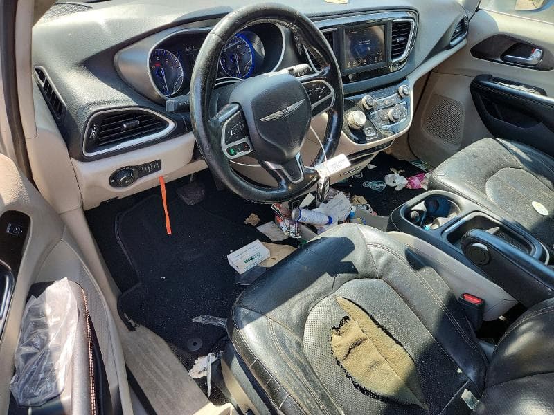 2020 CHRYSLER PACIFICA TOURING L 8