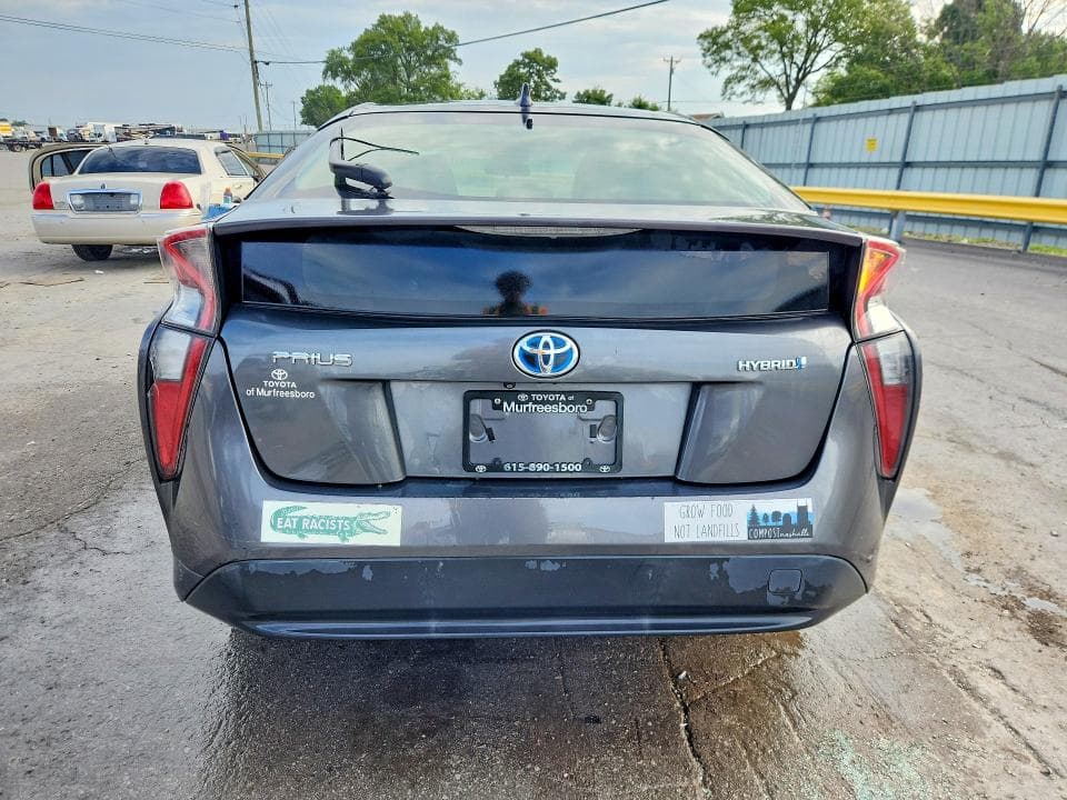 2017 TOYOTA PRIUS TWO 6