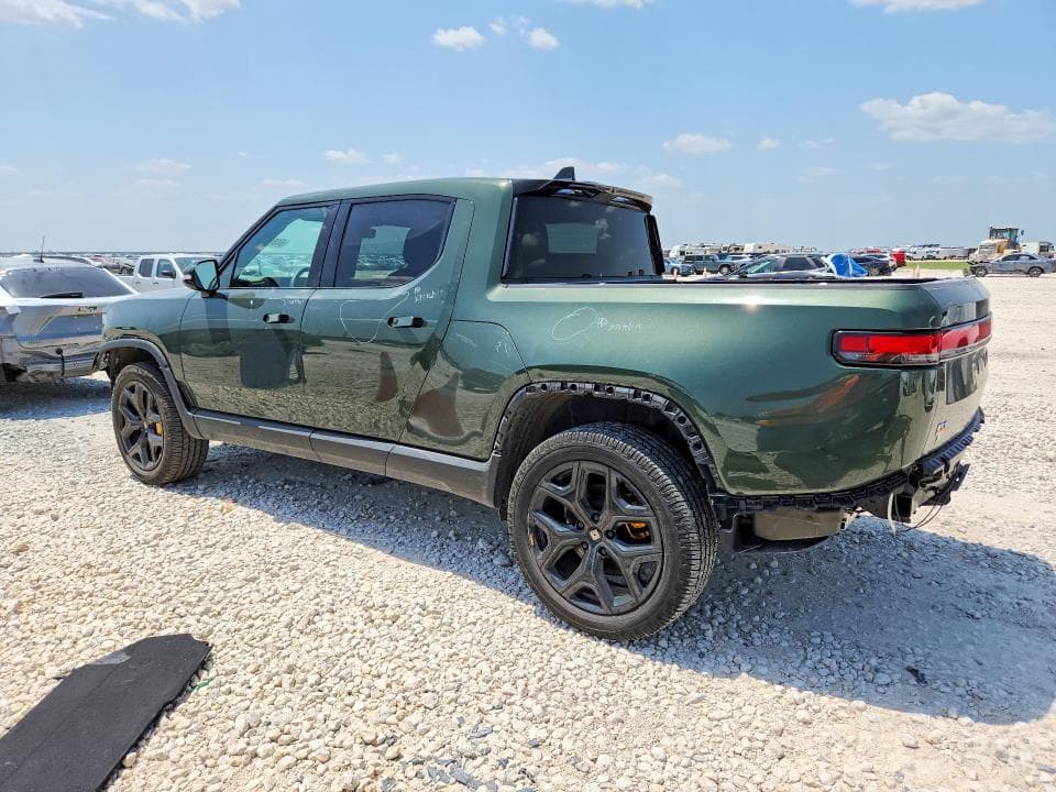 2023 RIVIAN R1T ADVENTURE 2