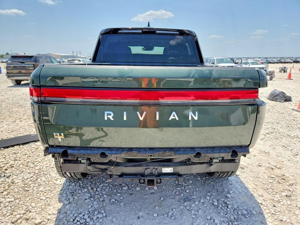 2023 RIVIAN R1T ADVENTURE 6