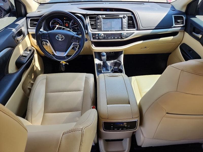 2019 TOYOTA HIGHLANDER HYBRID XLE 8