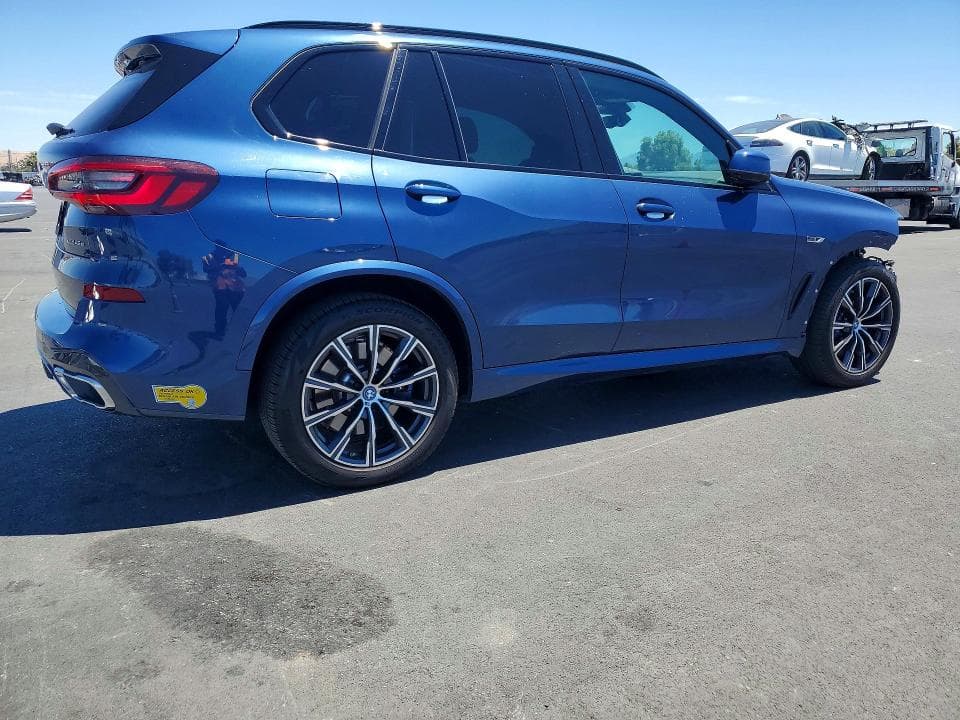 2022 BMW X5 XDRIVE45E 3