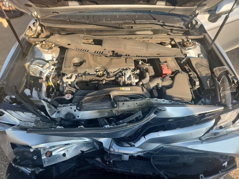 2018 TOYOTA CAMRY XLE 11
