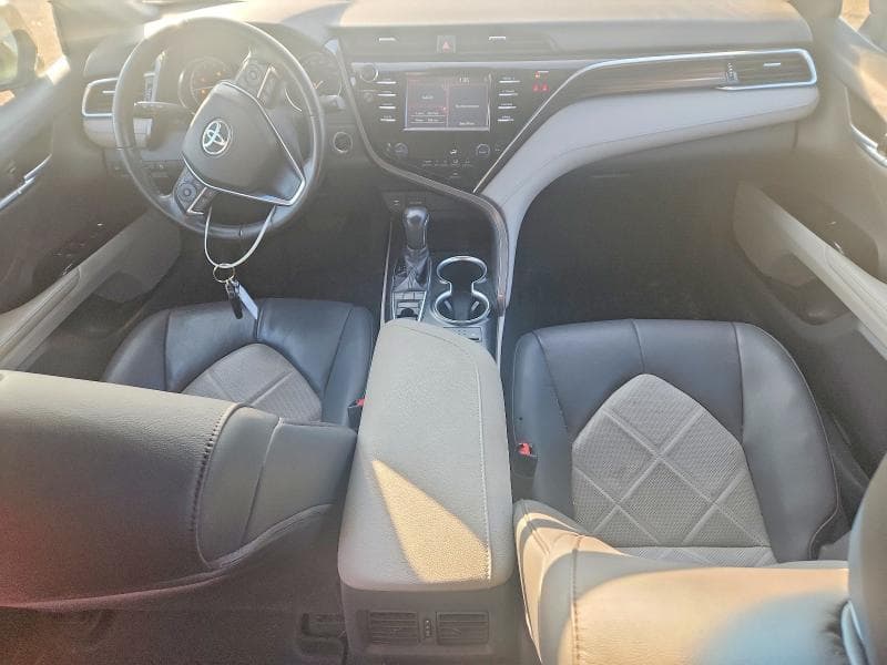 2018 TOYOTA CAMRY XLE 8