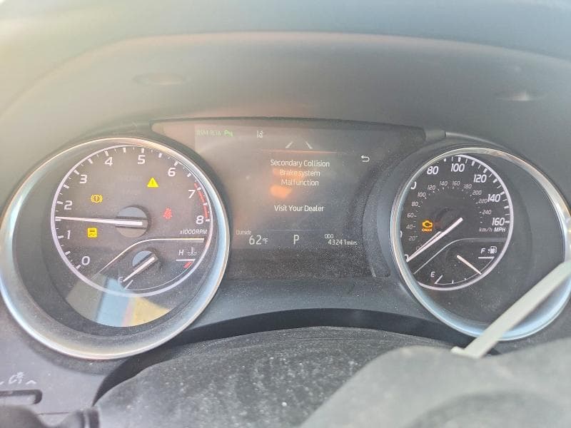 2018 TOYOTA CAMRY XLE 9