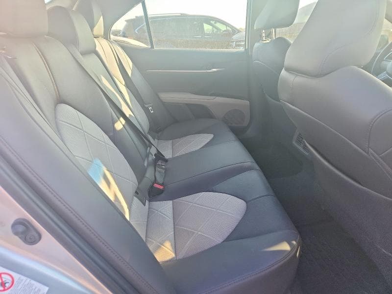 2018 TOYOTA CAMRY XLE 10