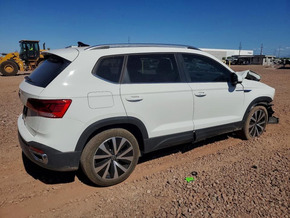 2024 VOLKSWAGEN TAOS SE 3