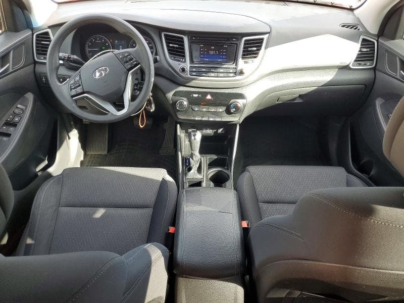 2017 HYUNDAI TUCSON SE 8