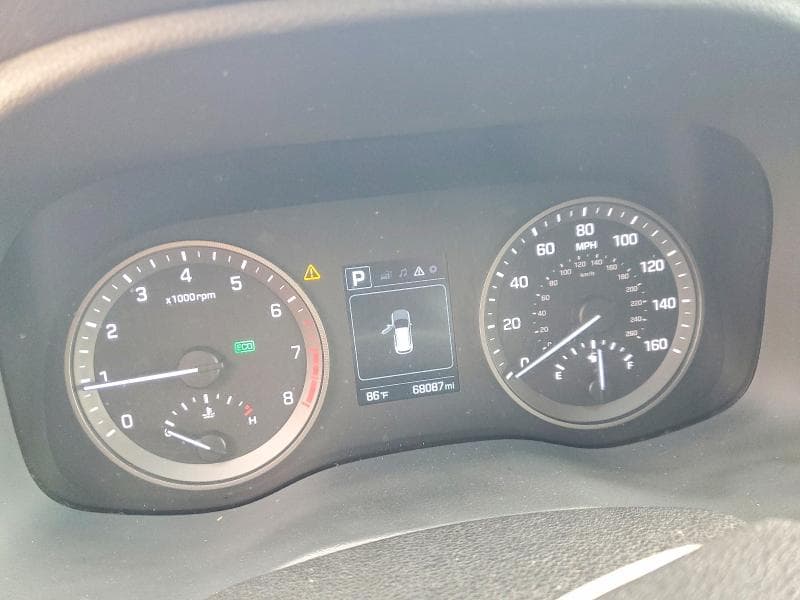 2017 HYUNDAI TUCSON SE 9