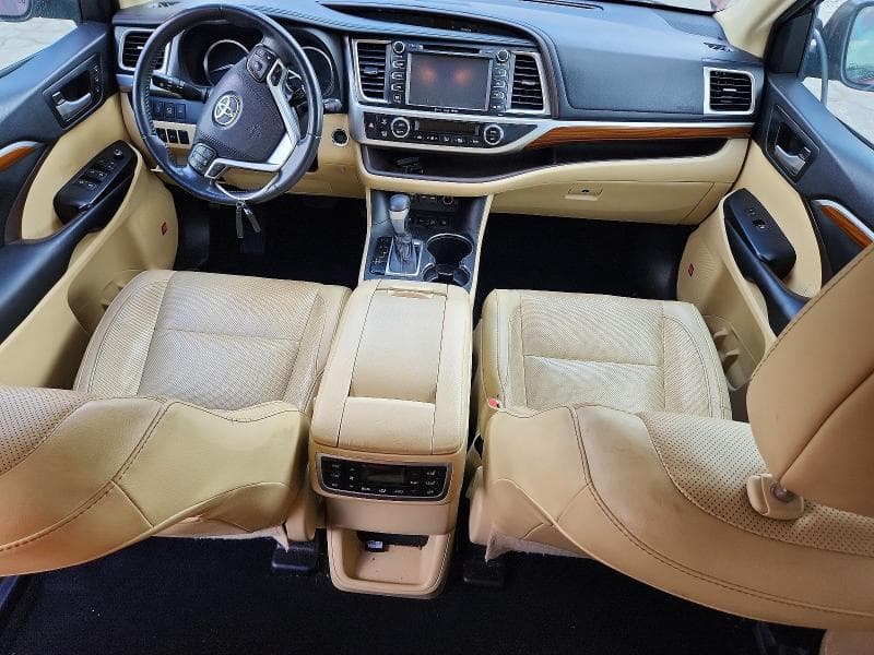 2019 TOYOTA HIGHLANDER LIMITED PLATINUM 8