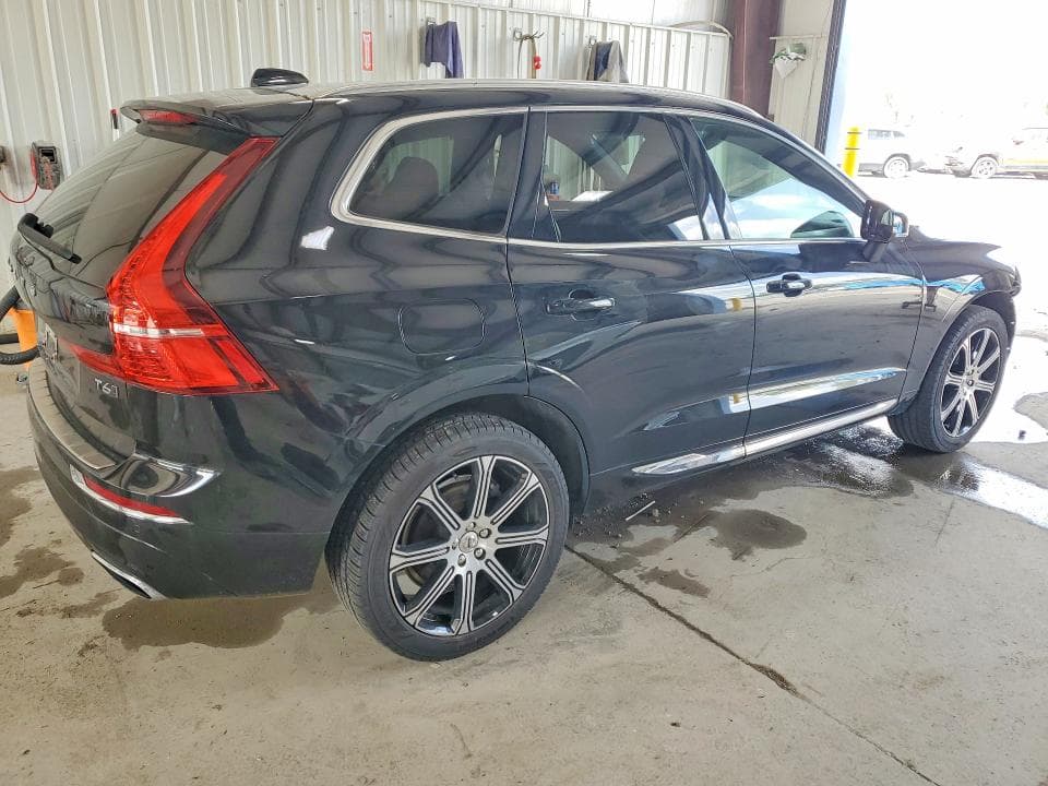 2021 VOLVO XC60 T6 INSCRIPTION 3