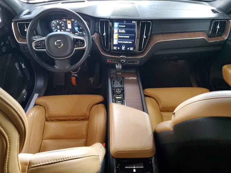 2021 VOLVO XC60 T6 INSCRIPTION 8