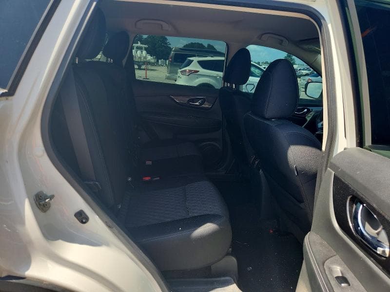 2018 NISSAN ROGUE SV 11