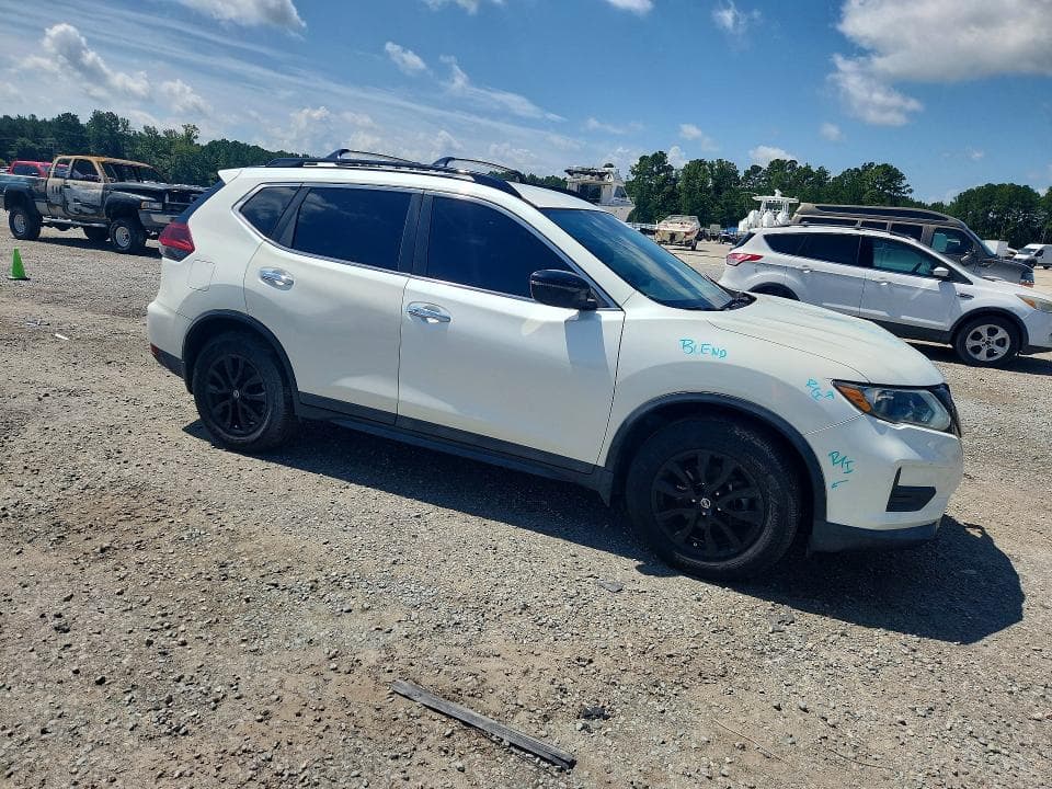 2018 NISSAN ROGUE SV 4