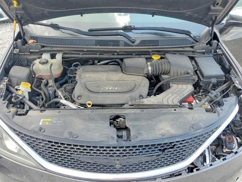 2017 CHRYSLER PACIFICA LIMITED 12