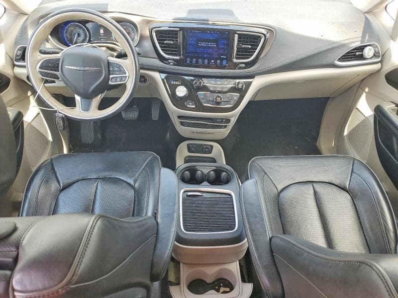 2017 CHRYSLER PACIFICA LIMITED 8