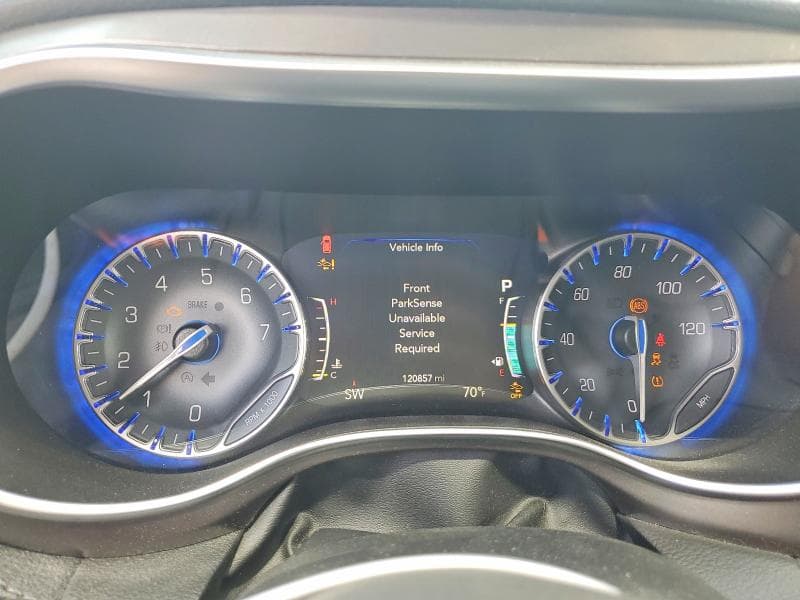 2017 CHRYSLER PACIFICA LIMITED 9