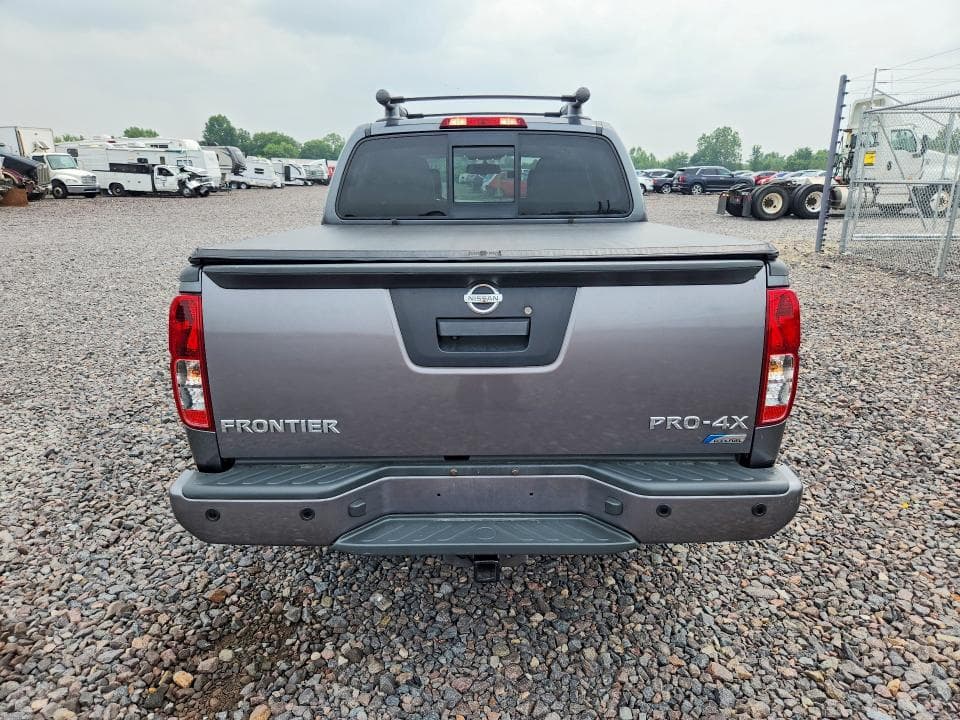2017 NISSAN FRONTIER PRO-4X 6