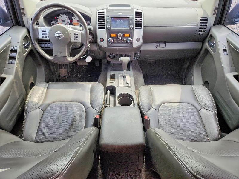 2017 NISSAN FRONTIER PRO-4X 8