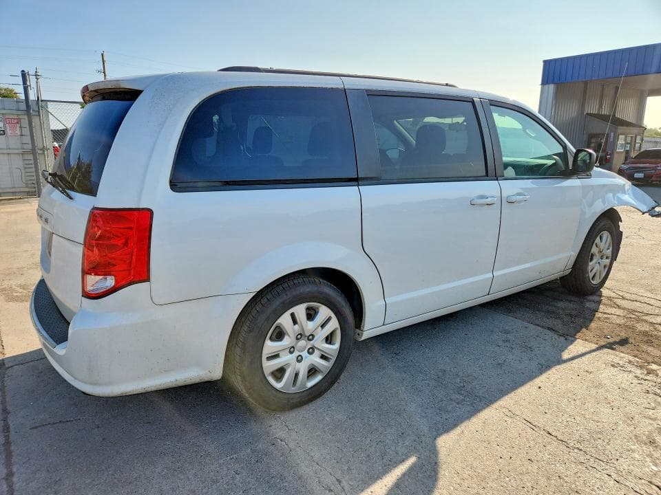 2018 DODGE GRAND CARAVAN SE 3