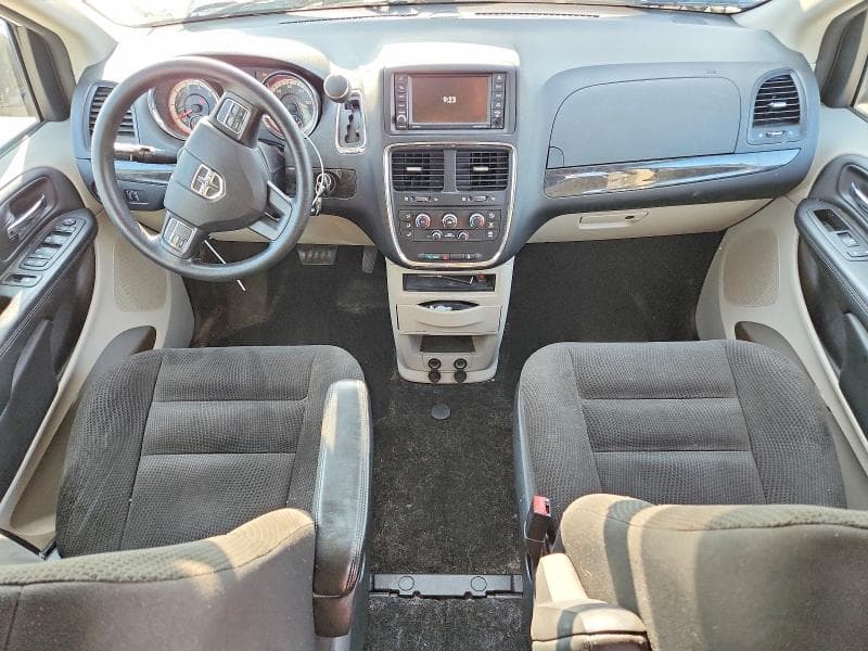 2018 DODGE GRAND CARAVAN SE 8