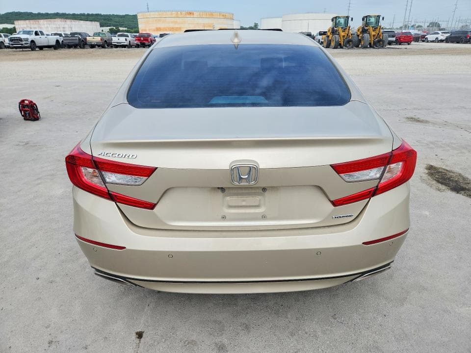 2018 HONDA ACCORD TOURING 6