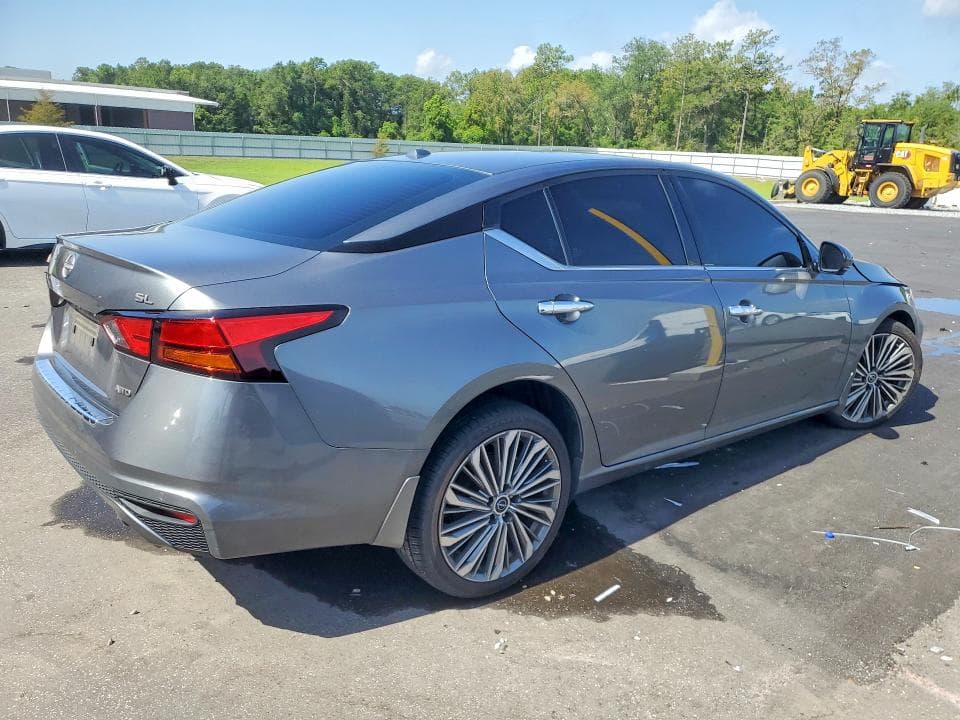 2023 NISSAN ALTIMA SL 3
