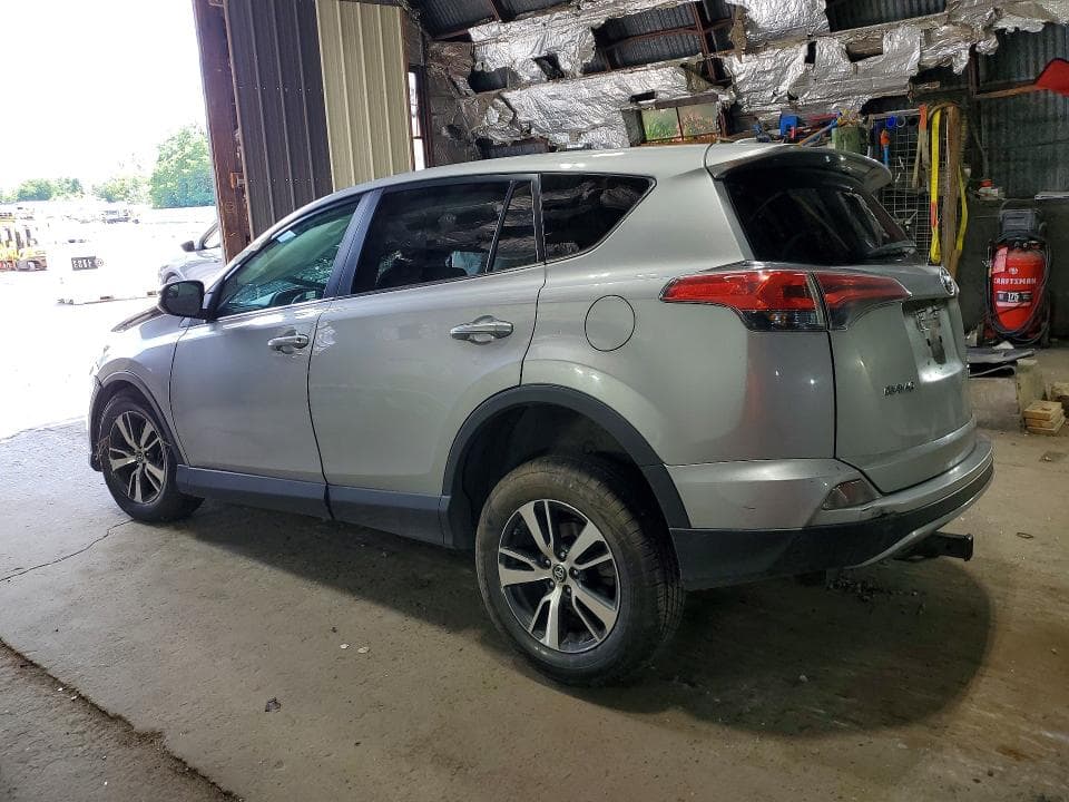 2018 TOYOTA RAV4 XLE 2