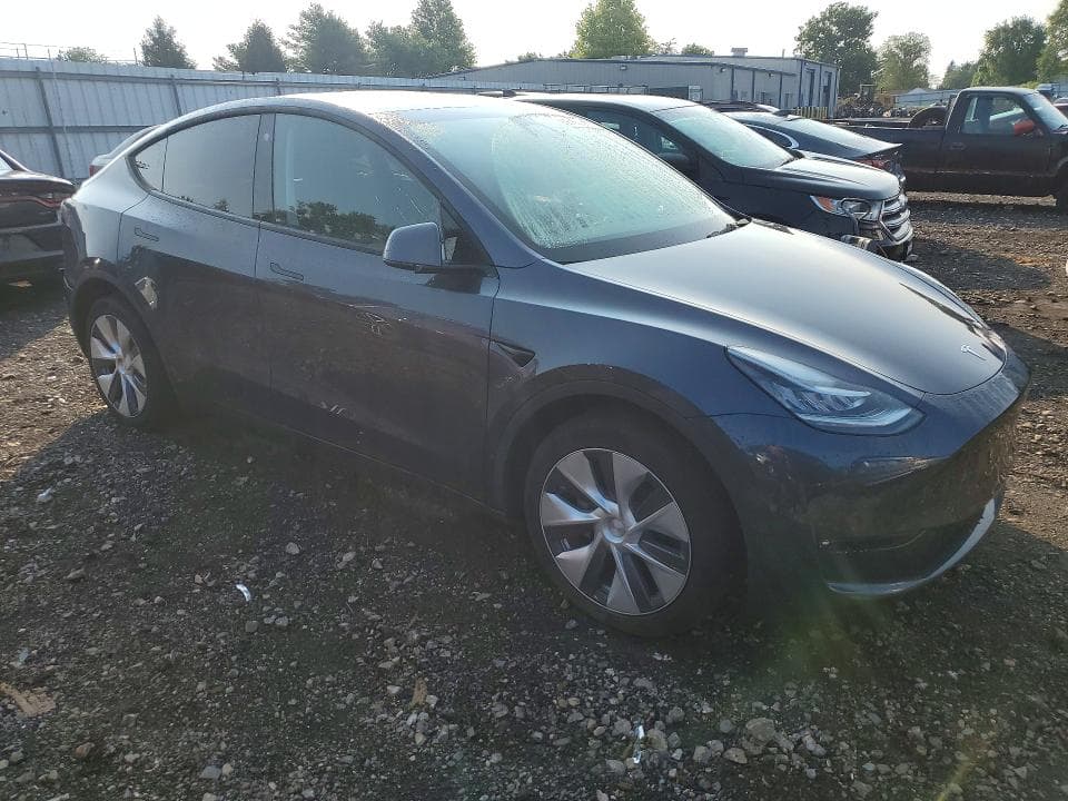 2022 TESLA MODEL Y 4