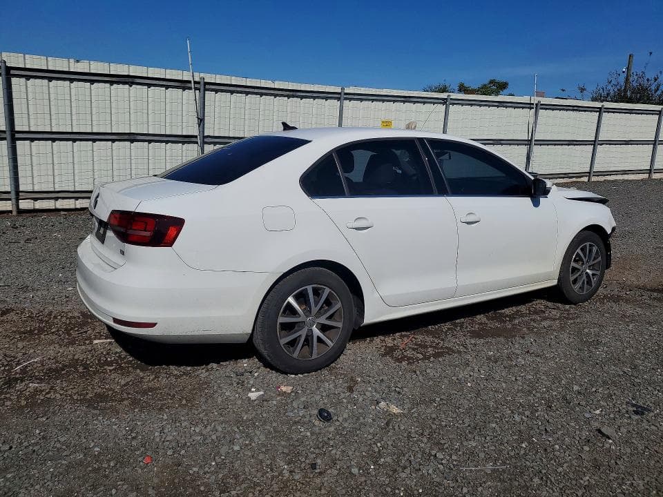 2017 VOLKSWAGEN JETTA SE 3