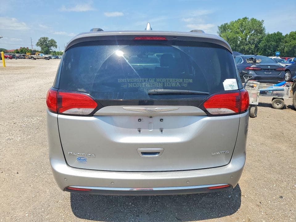 2017 CHRYSLER PACIFICA LIMITED LIMITED 6