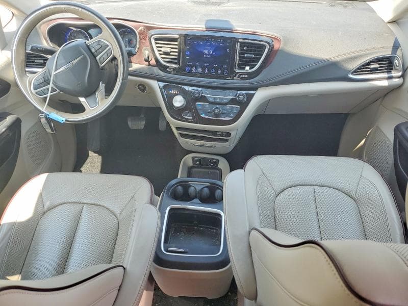 2017 CHRYSLER PACIFICA LIMITED LIMITED 8