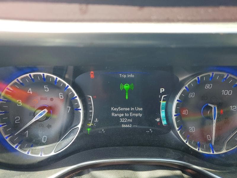 2017 CHRYSLER PACIFICA LIMITED LIMITED 9
