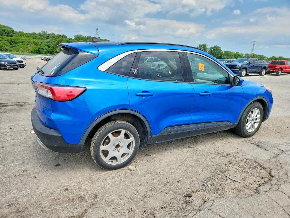 2020 FORD ESCAPE SE 3