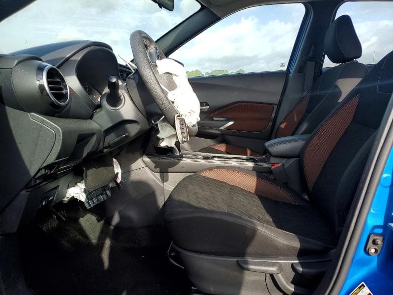 2024 NISSAN KICKS SR 7