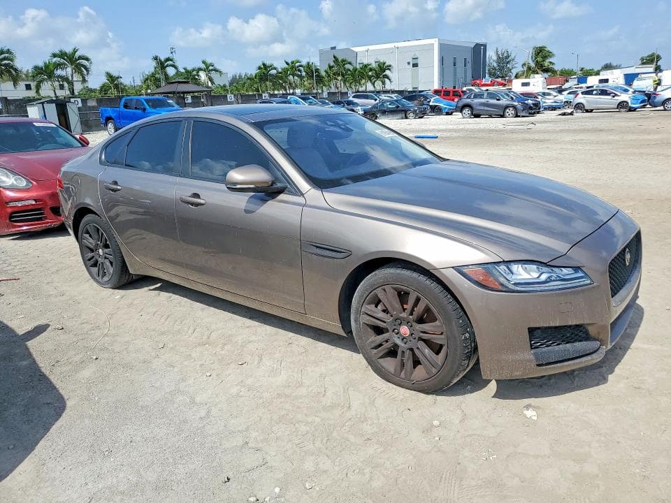 2017 JAGUAR XF PREMIUM PREMIUM 4
